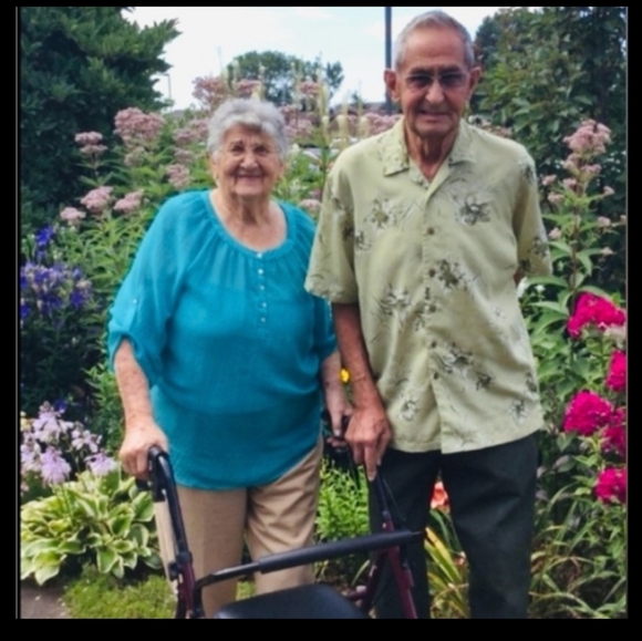 ⚜️ Vintage Needlepoint Victorian Green Pillow Luxurious - Picture 14 of 16